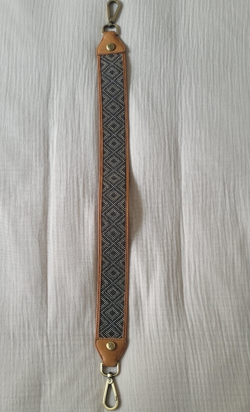 HOBO Crossbody - Picture 5 of 10